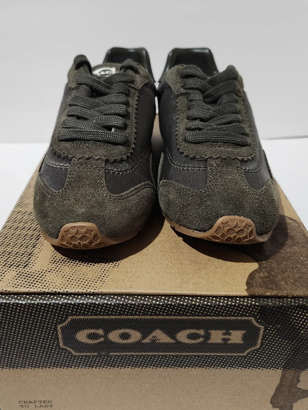 Coach Women's Olive Green Low-Profile Casual Flat Sneakers CCI48 Size 5
